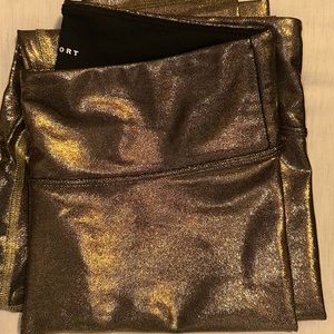 Heroine Sport- Metallic Marvel Leggings- Gold Large